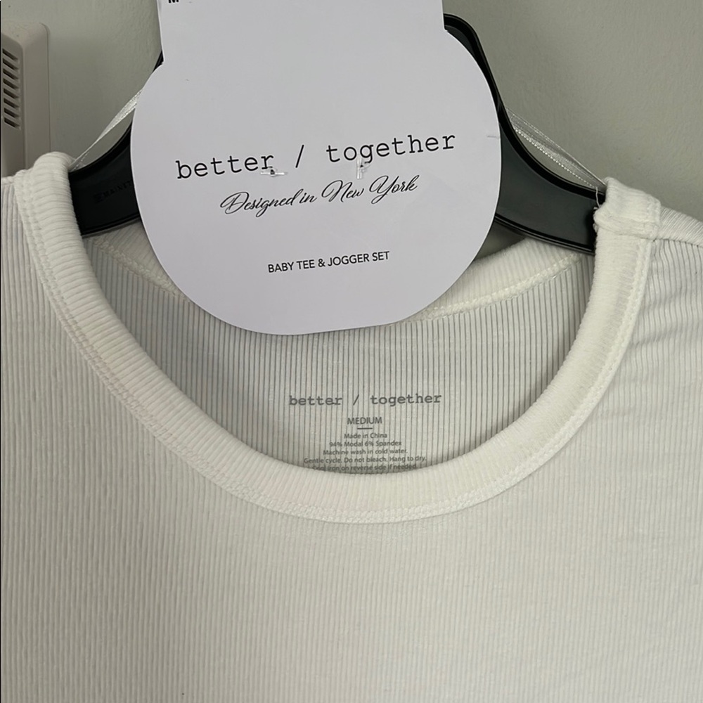 Together White Crop Top Essential - Picture 2 of 6